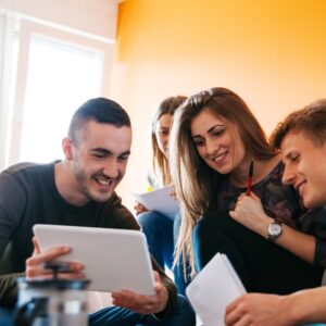 descargar modelo de contrato de alquiler de temporada o corta duración de vivienda para estudiantes trabajadores o desplazamientos