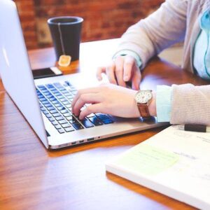 descargar-modelo-contrato-freelance