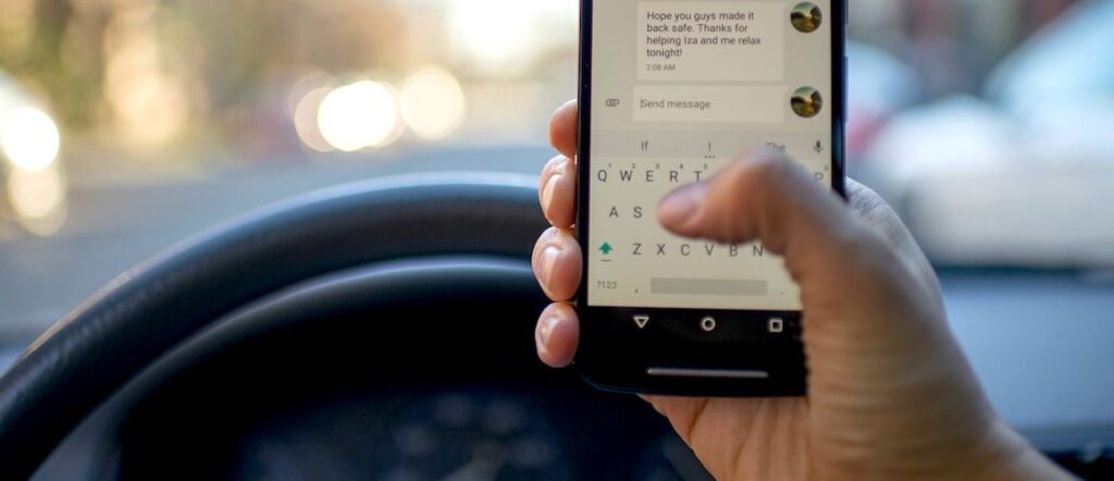 recurso-multa-hablar-movil-conduciendo