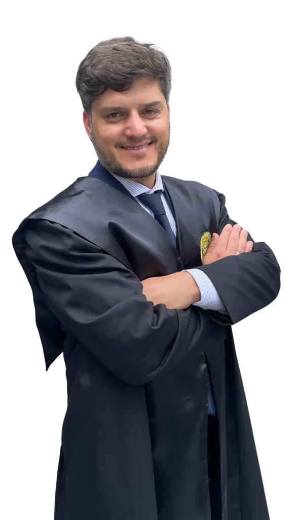 Tito Petrizzo abogado experto en contratos